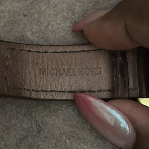 Michael Kors MK 5106 Gold Bling Watch with Genuine Leather Brown Band - Picture 8 of 12